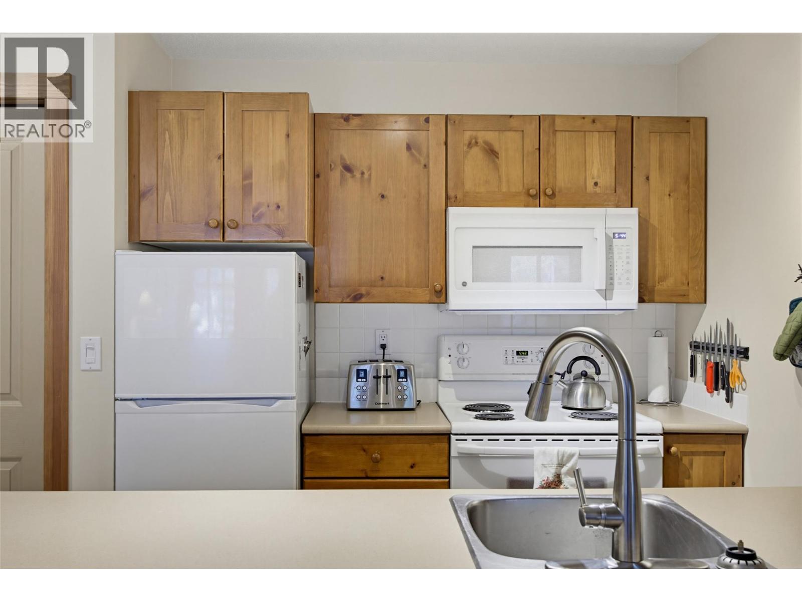 3190 Creekside Way Unit# 309, Sun Peaks, British Columbia  V0E 5N0 - Photo 4 - 10387812