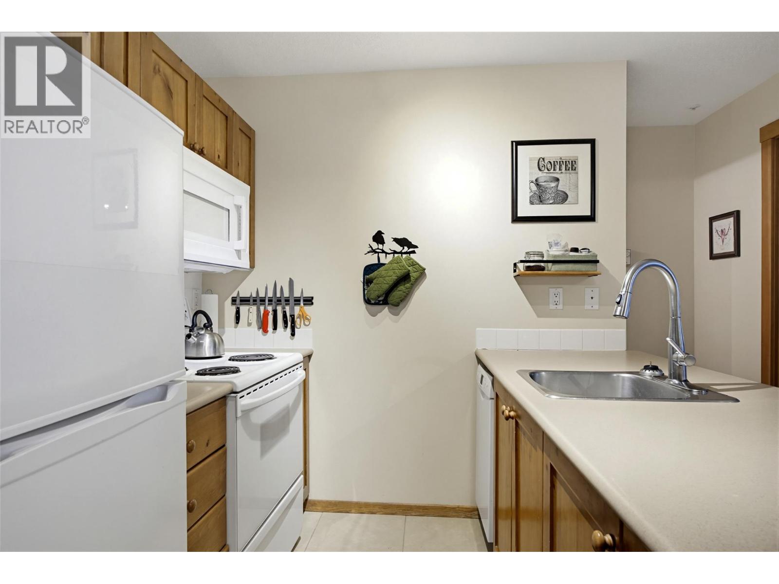 3190 Creekside Way Unit# 309, Sun Peaks, British Columbia  V0E 5N0 - Photo 5 - 10387812