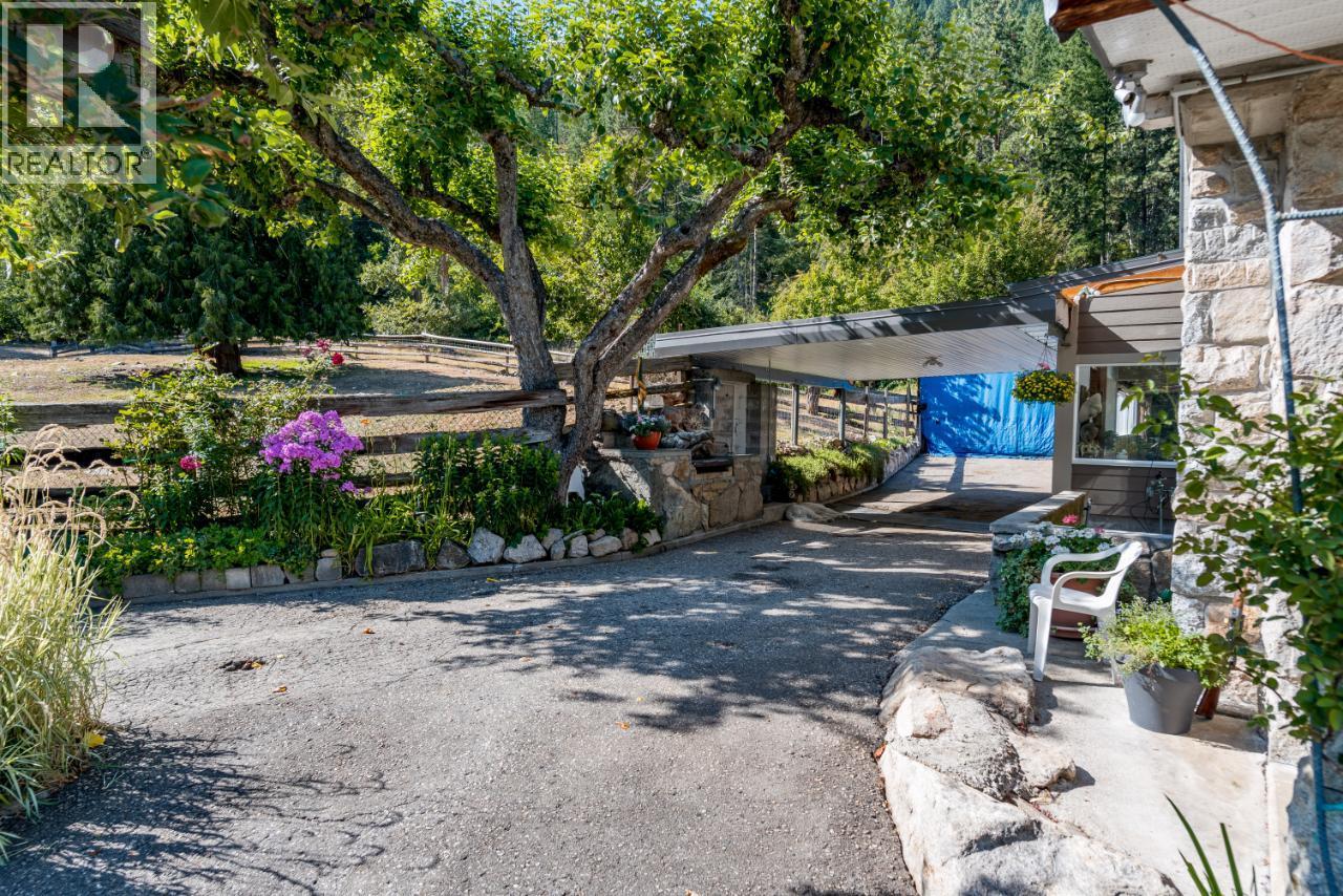 6302 Marsden Road, Nelson, British Columbia  V1L 6X9 - Photo 90 - 10387708
