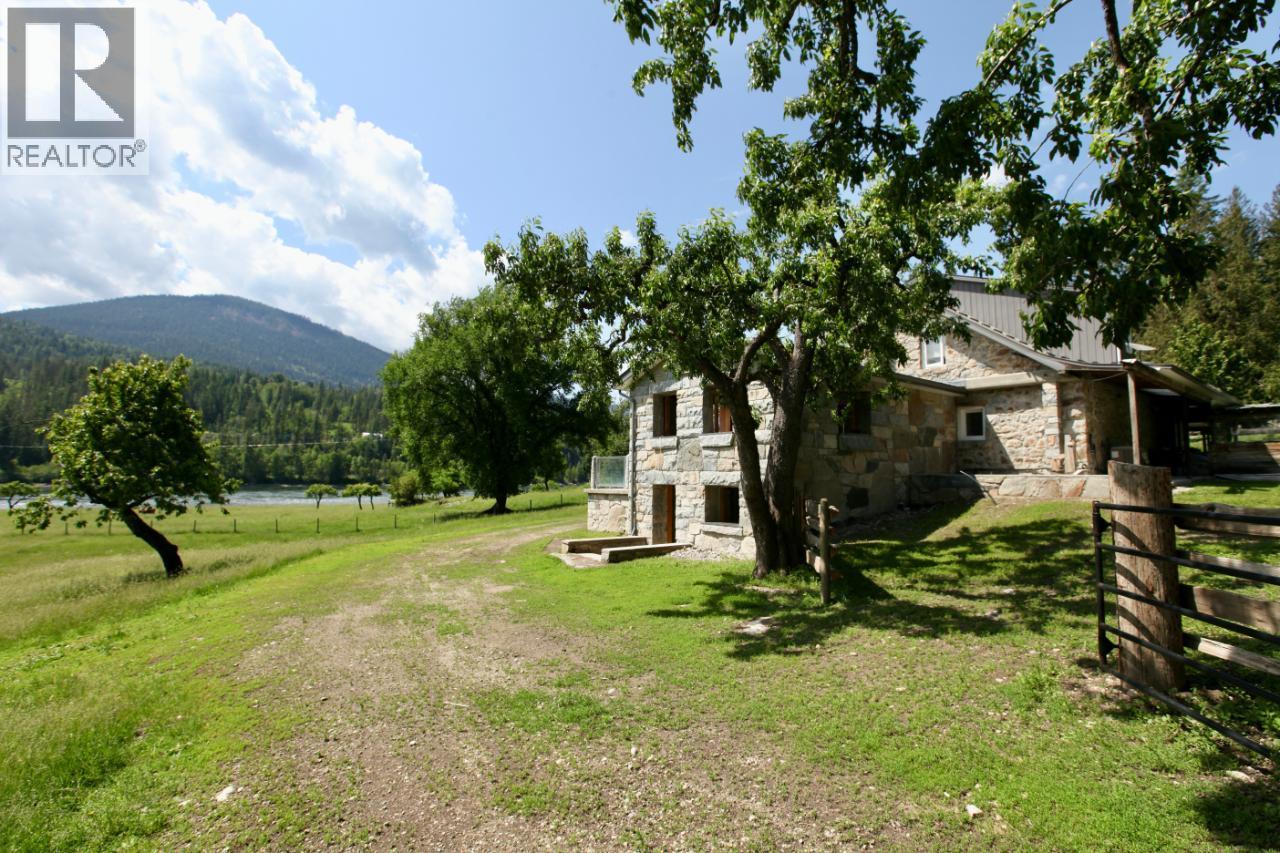 6302 Marsden Road, Nelson, British Columbia  V1L 6X9 - Photo 91 - 10387708