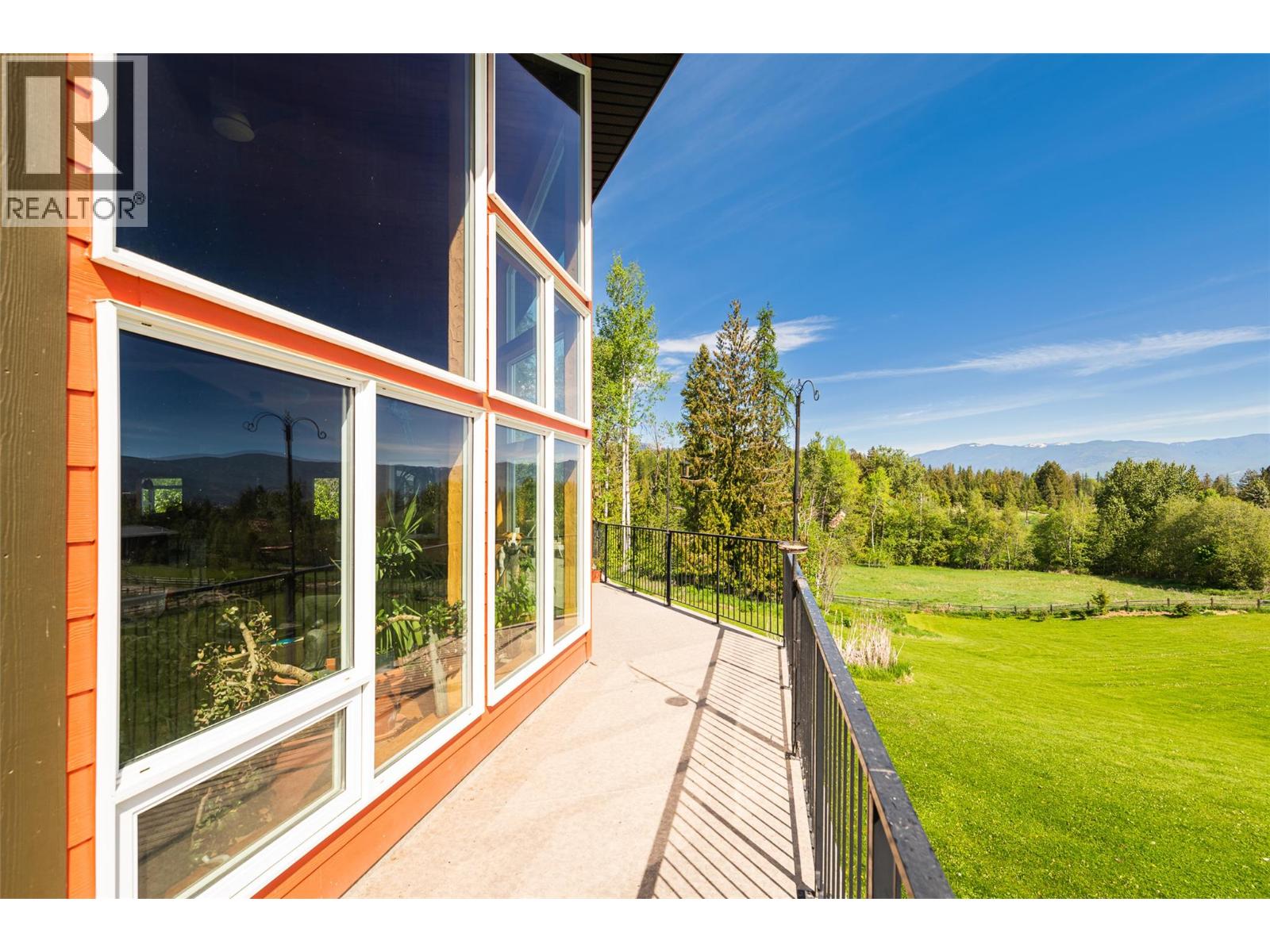 1067 Simmons Road, Creston, British Columbia  V0B 1G7 - Photo 14 - 10387291