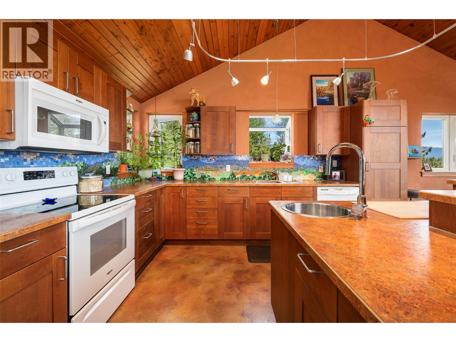 1067 Simmons Road, Creston, British Columbia  V0B 1G7 - Photo 18 - 10387291