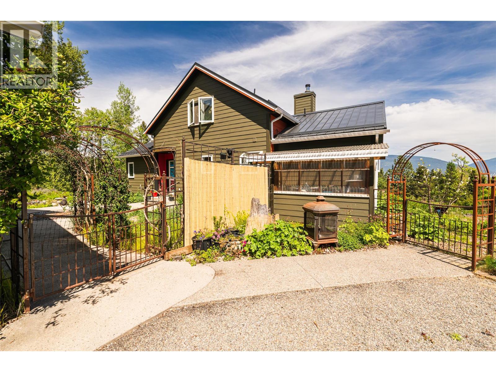 1067 Simmons Road, Creston, British Columbia  V0B 1G7 - Photo 37 - 10387291