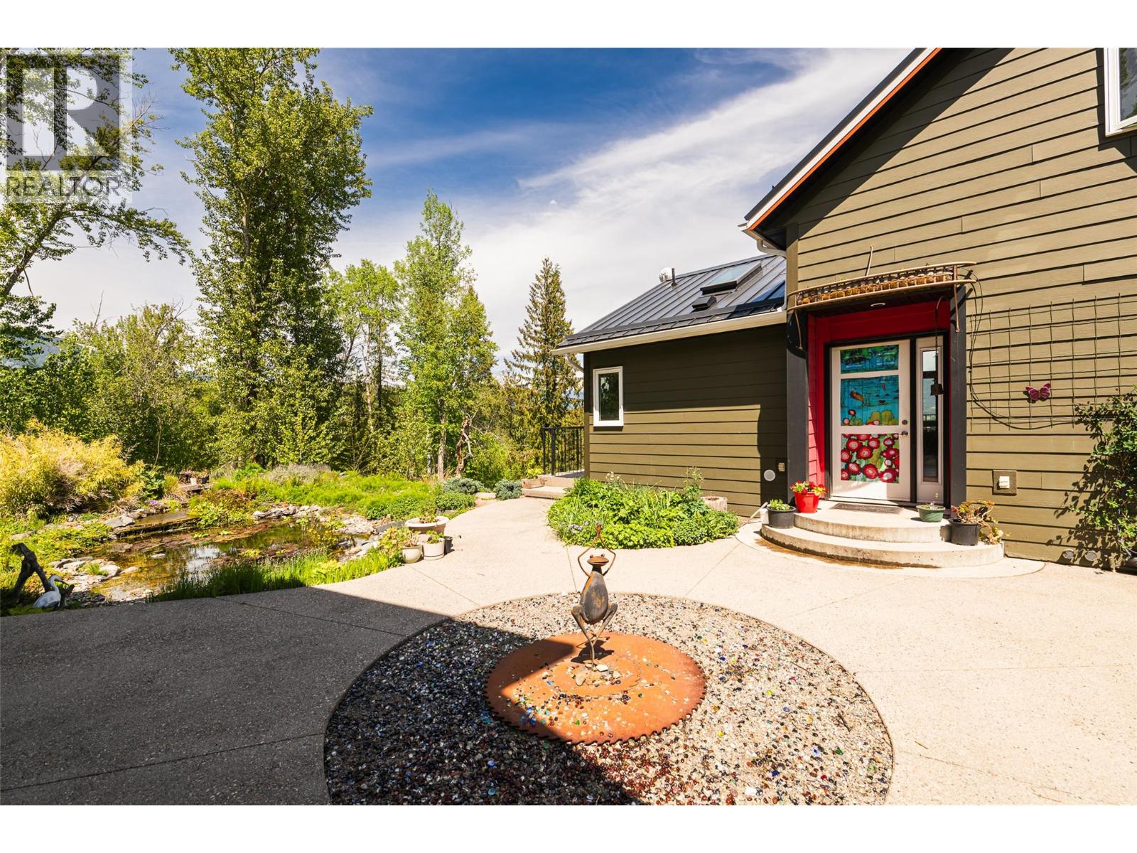 1067 Simmons Road, Creston, British Columbia  V0B 1G7 - Photo 38 - 10387291
