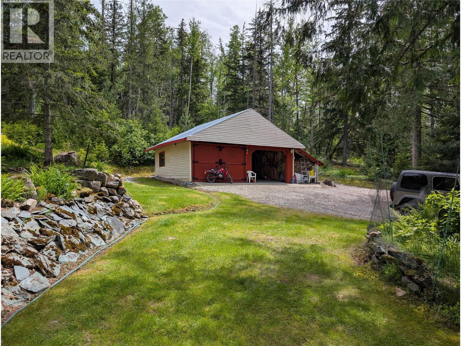 1363 Bourne Crescent, Seymour Arm, British Columbia  V0E 2V2 - Photo 4 - 10387817