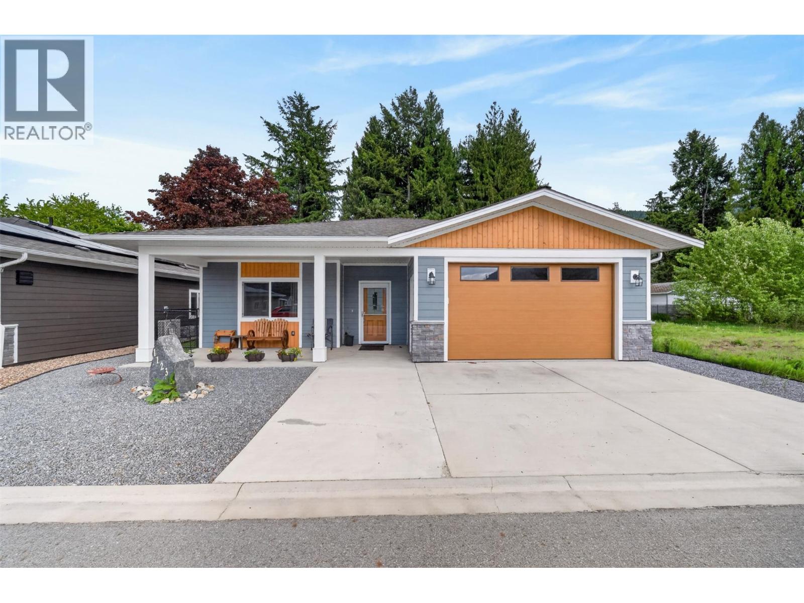 1123 Willow Row, sicamous, British Columbia