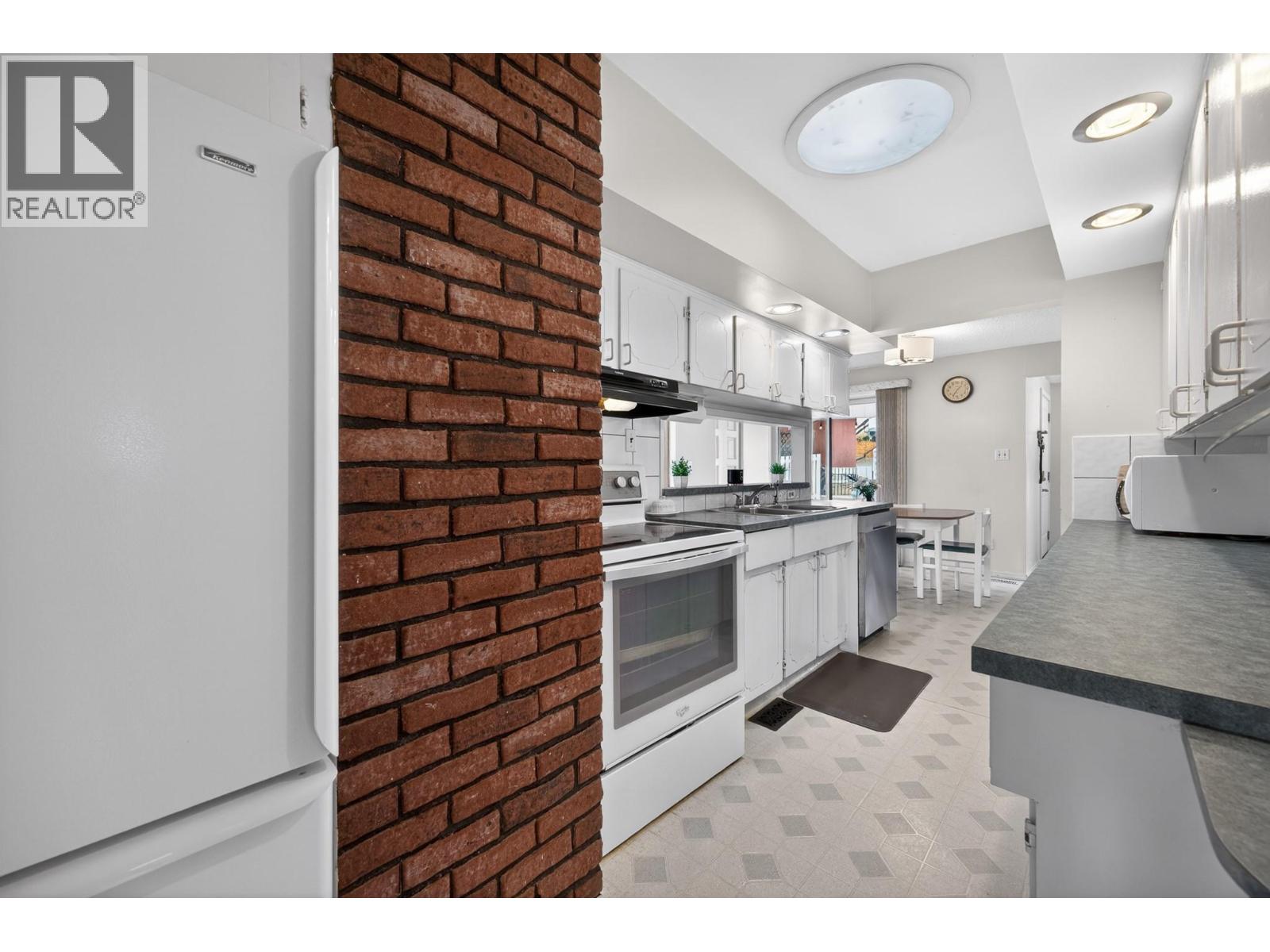 743 Douglas Street, Kamloops, British Columbia  V2C 3C7 - Photo 11 - 10387772