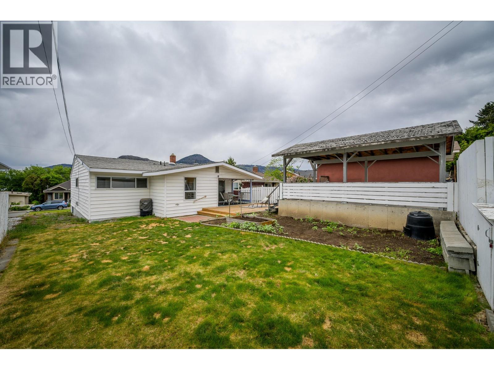 743 Douglas Street, Kamloops, British Columbia  V2C 3C7 - Photo 32 - 10387772