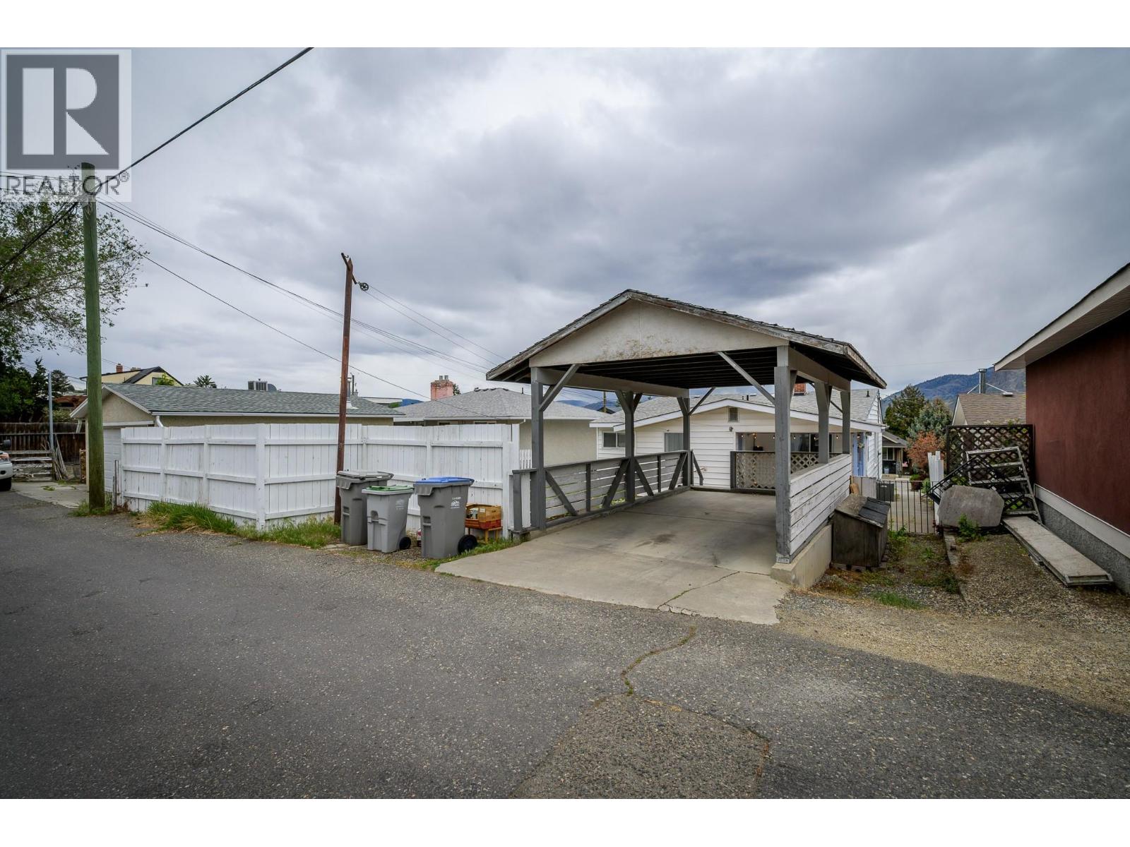 743 Douglas Street, Kamloops, British Columbia  V2C 3C7 - Photo 36 - 10387772