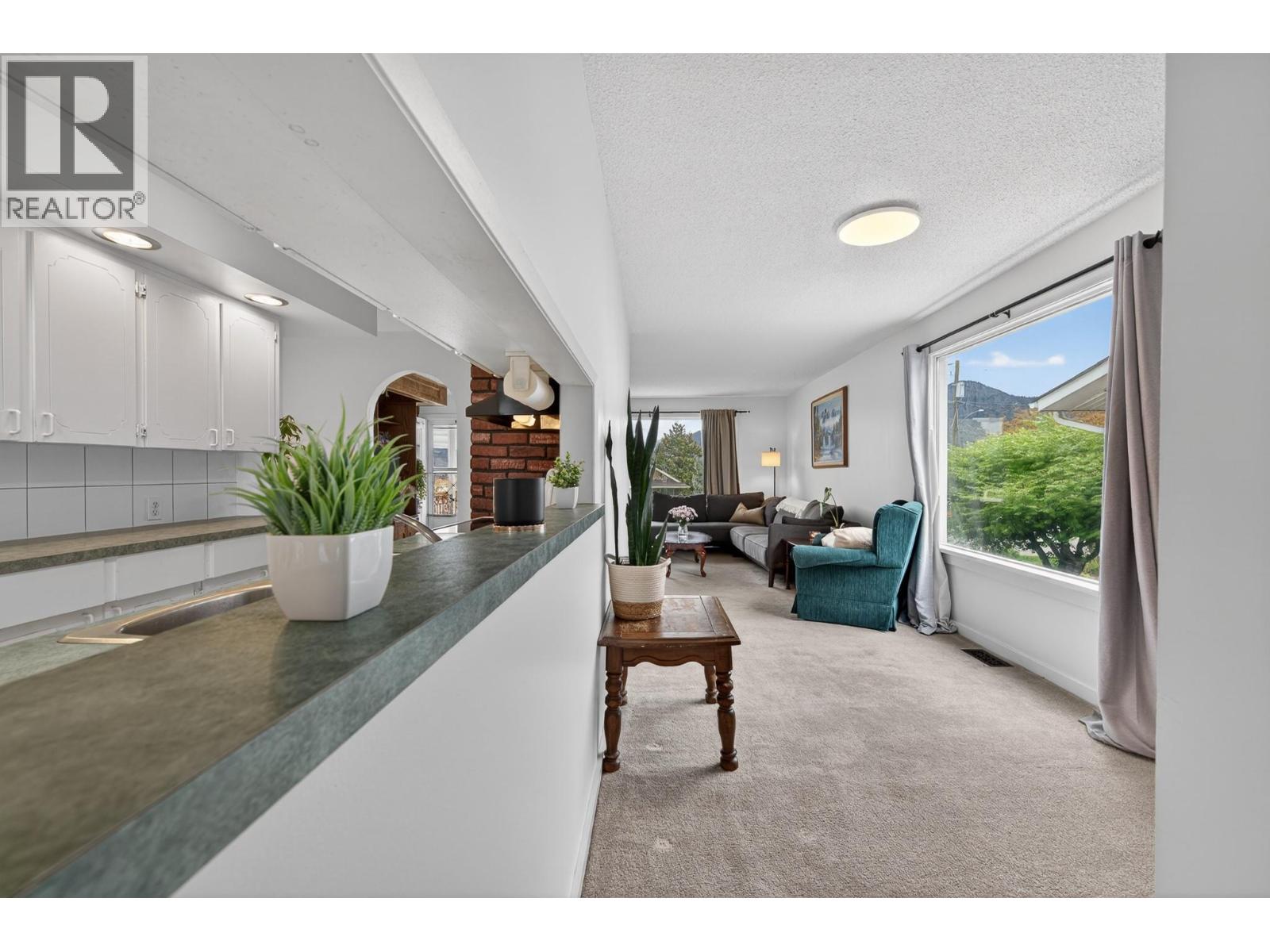 743 Douglas Street, Kamloops, British Columbia  V2C 3C7 - Photo 8 - 10387772