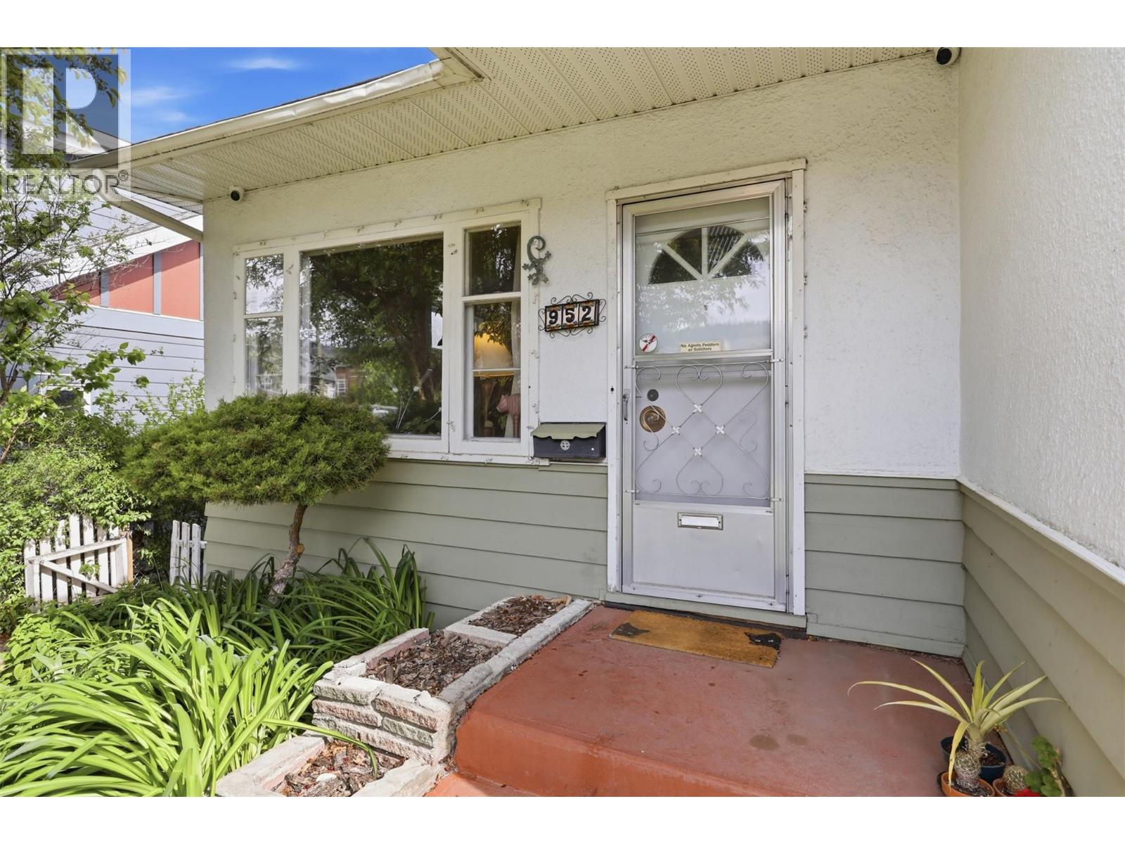 952 Nicola Street, Kamloops, British Columbia  V2C 2R9 - Photo 2 - 10387747