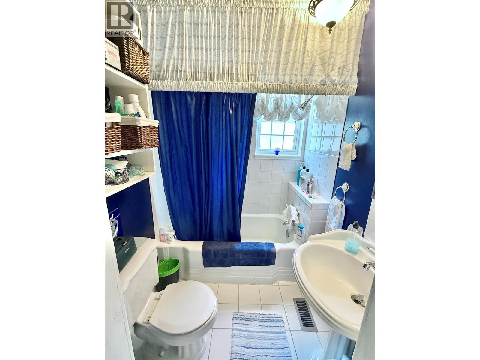 1050 Hillside Avenue, Chase, British Columbia  V0E 1M0 - Photo 16 - 10387603