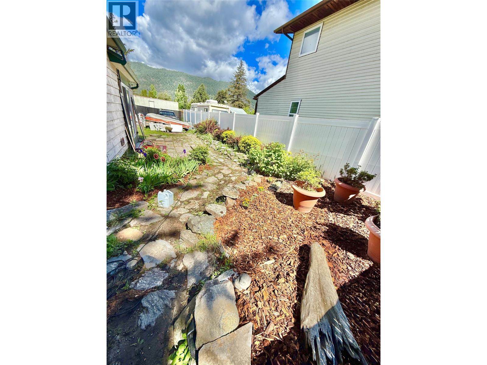 1050 Hillside Avenue, Chase, British Columbia  V0E 1M0 - Photo 26 - 10387603