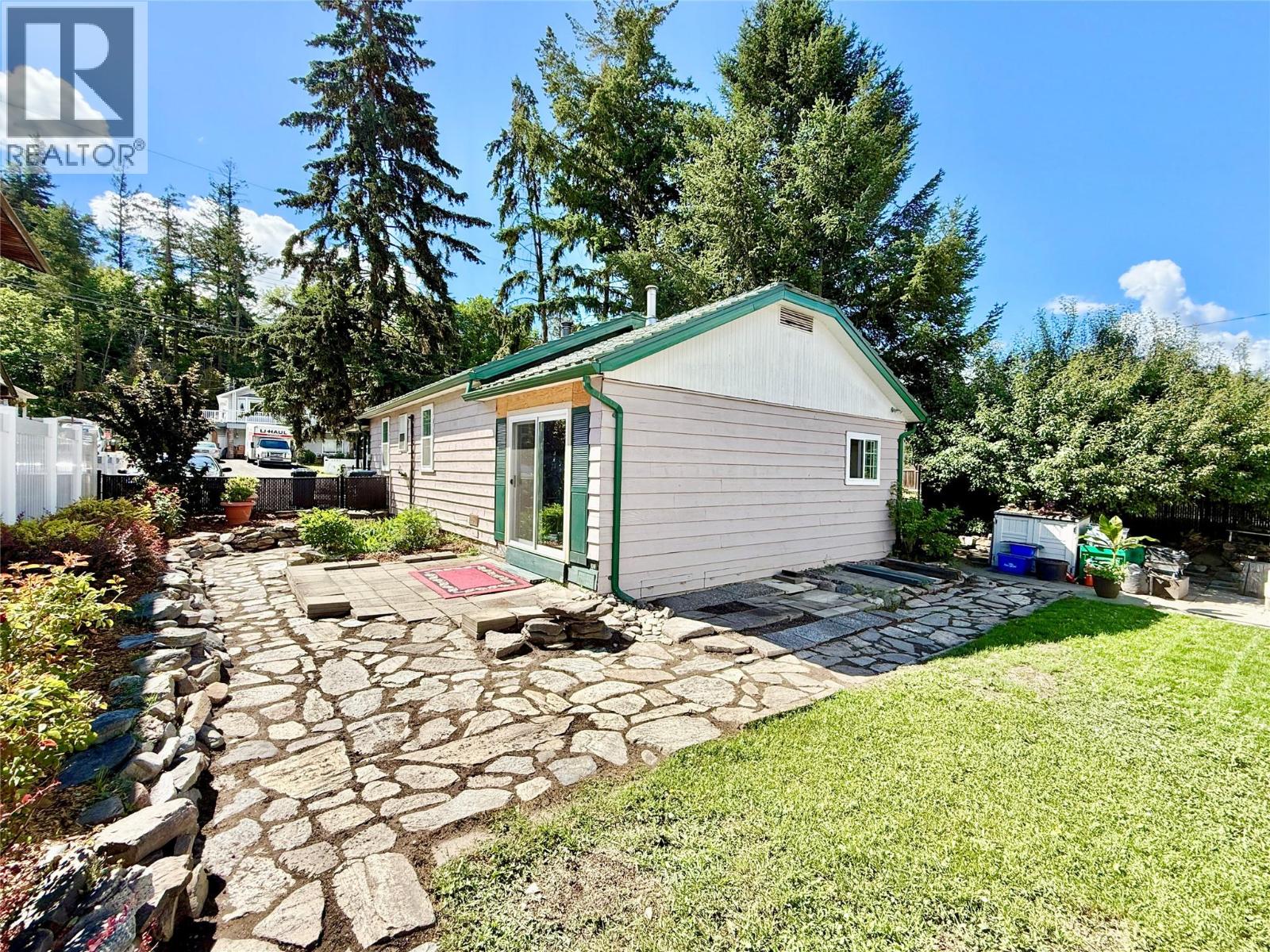 1050 Hillside Avenue, Chase, British Columbia  V0E 1M0 - Photo 37 - 10387603