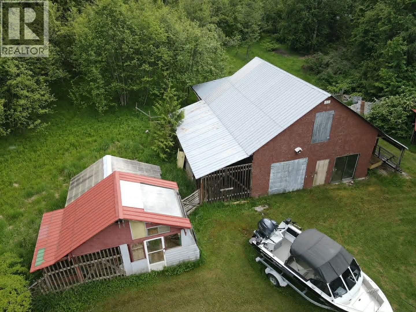 561 Willow Street, Fauquier, British Columbia  V0G 1J0 - Photo 15 - 10387442