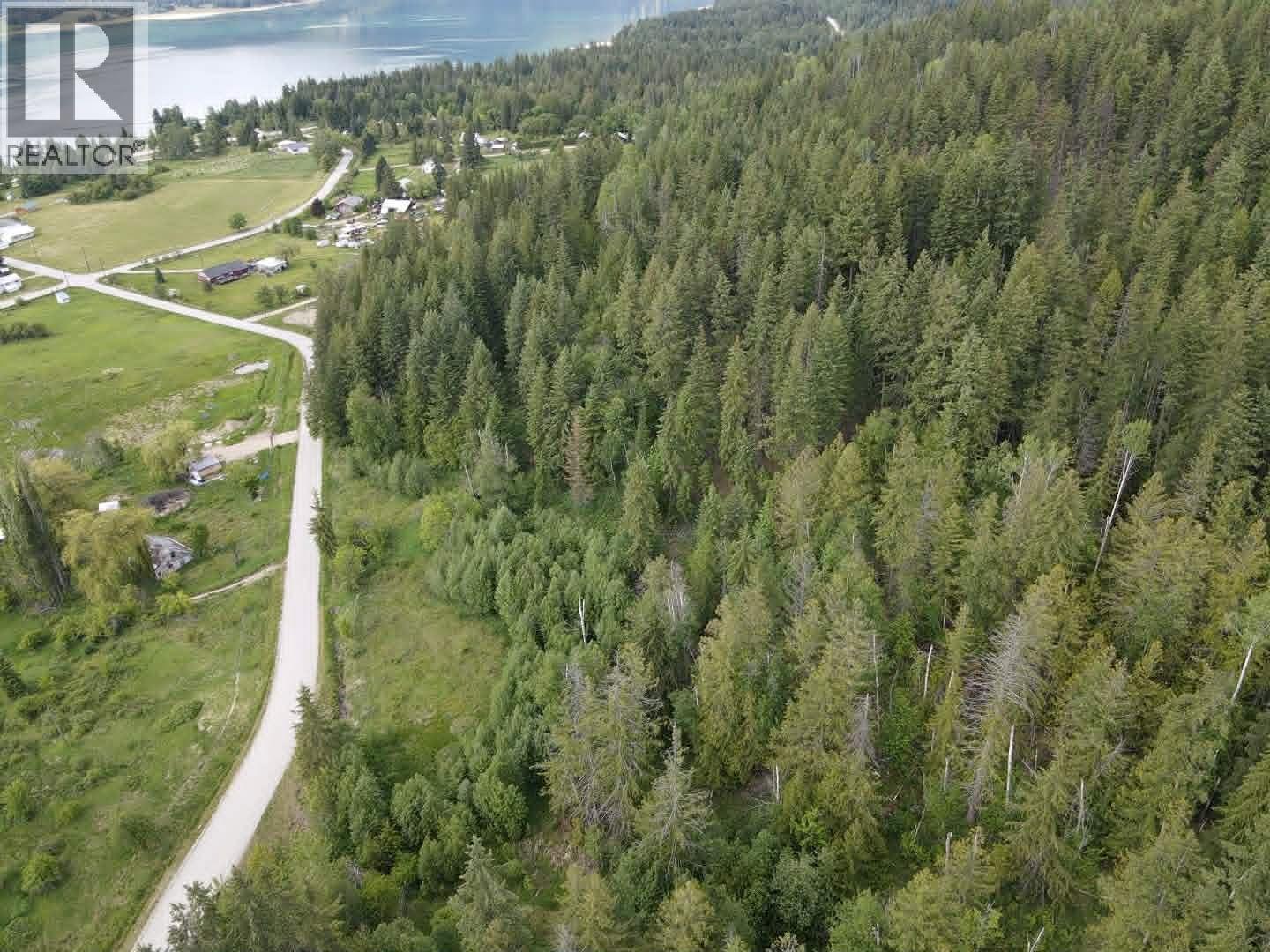 561 Willow Street, Fauquier, British Columbia  V0G 1J0 - Photo 16 - 10387442
