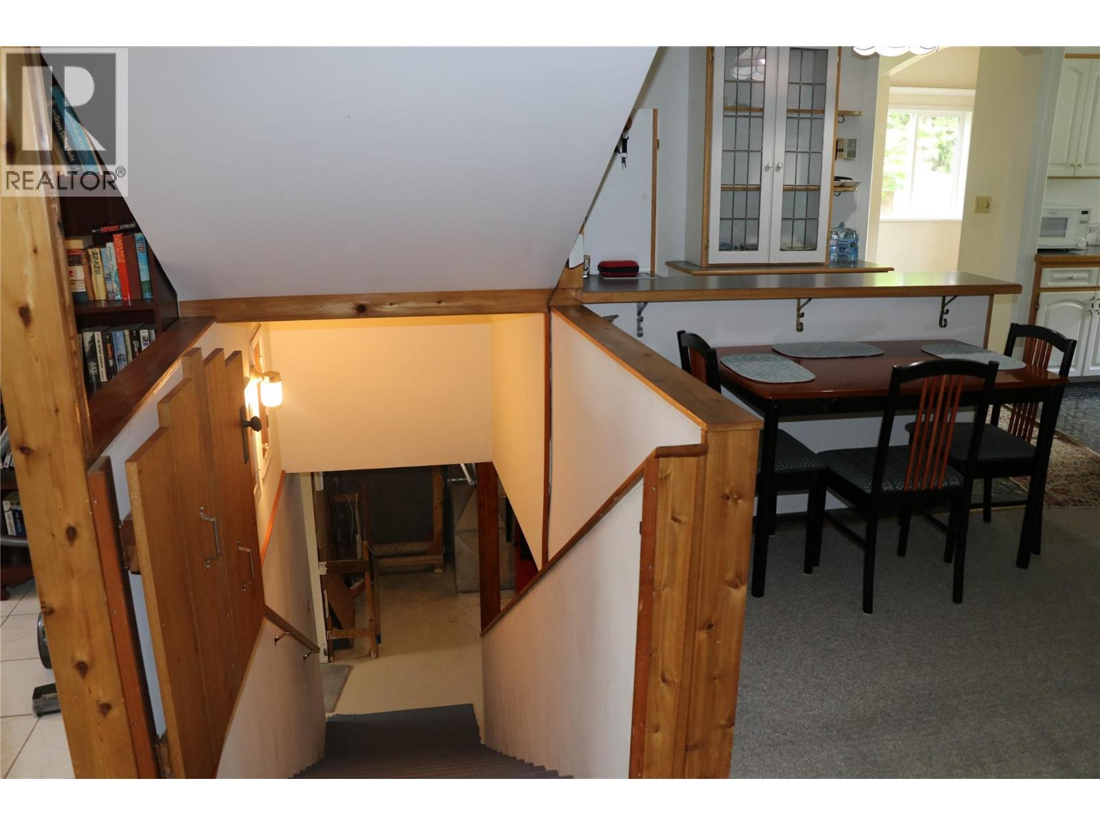 561 Willow Street, Fauquier, British Columbia  V0G 1J0 - Photo 45 - 10387442