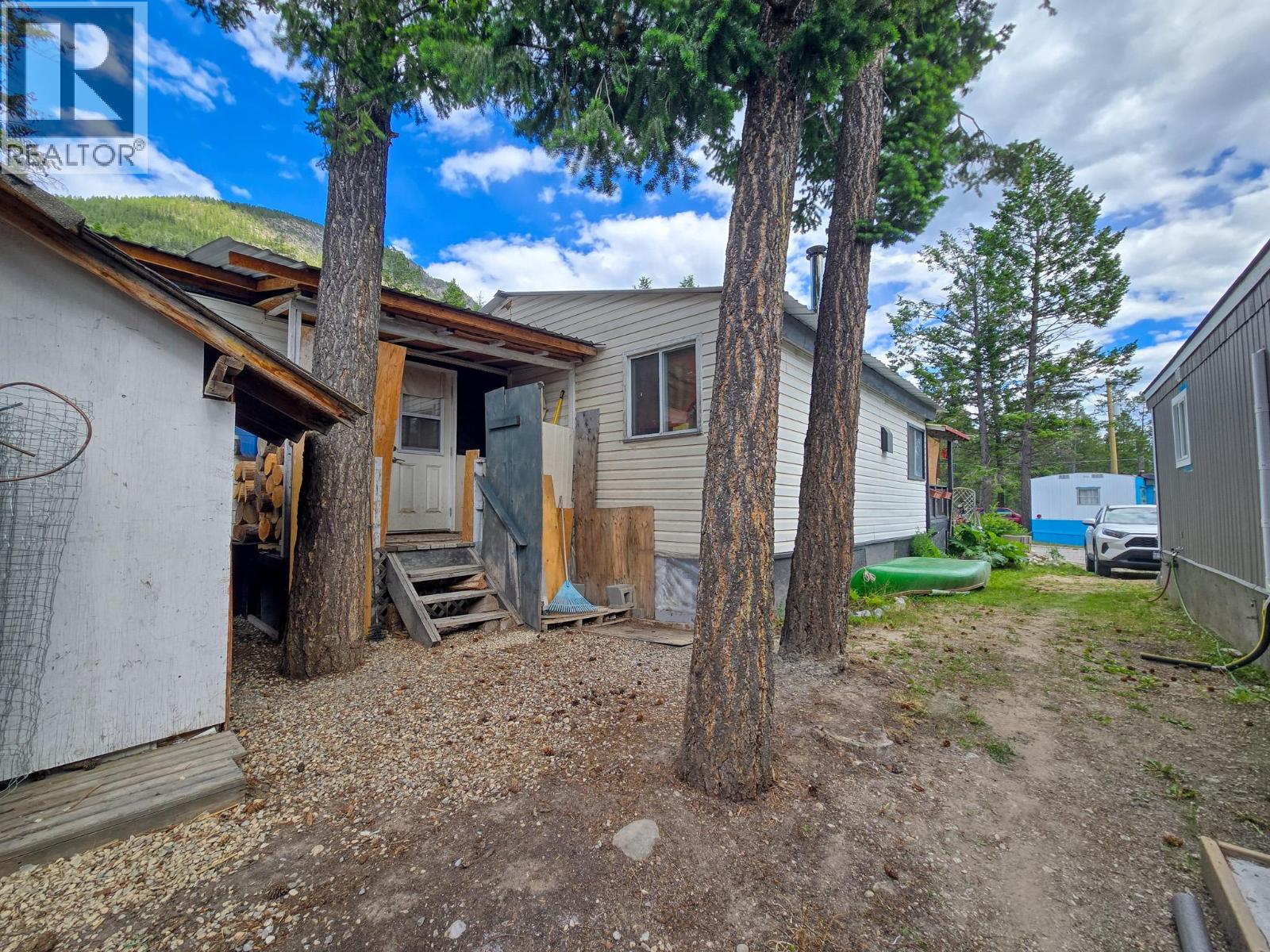 8634 93/95 Highway Unit# 28, Radium Hot Springs, British Columbia  V0A 1M0 - Photo 38 - 10387610