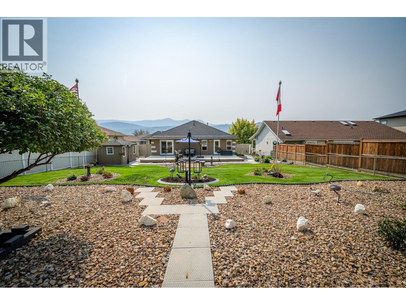 3577 Navatanee Drive, Kamloops, British Columbia  V2H 1S1 - Photo 2 - 10387724