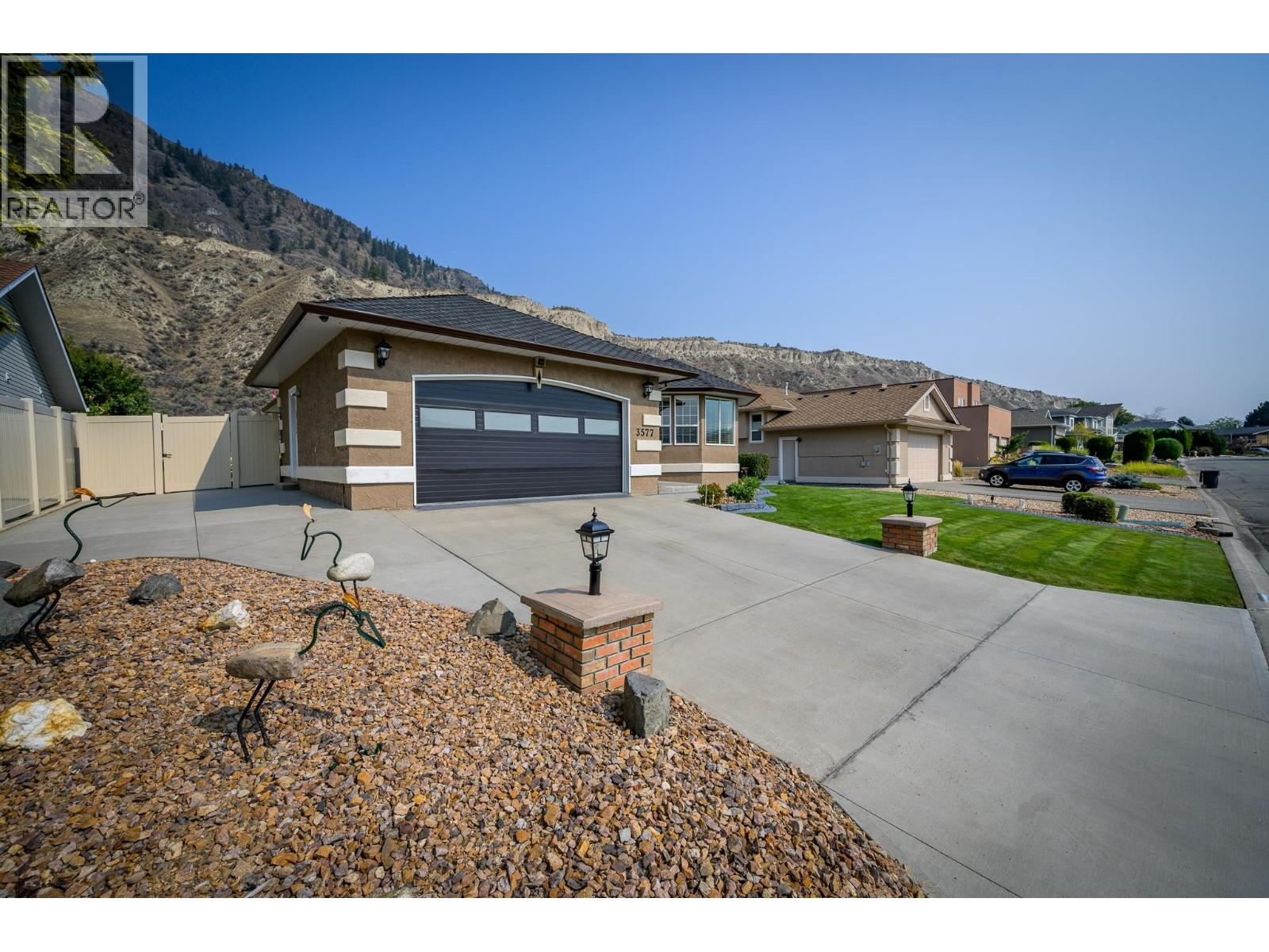 3577 Navatanee Drive, Kamloops, British Columbia  V2H 1S1 - Photo 33 - 10387724