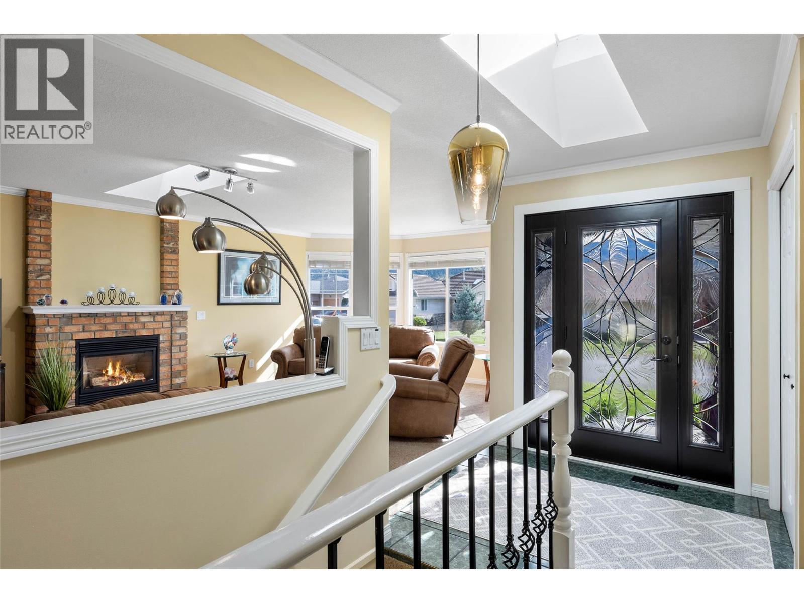 3577 Navatanee Drive, Kamloops, British Columbia  V2H 1S1 - Photo 9 - 10387724