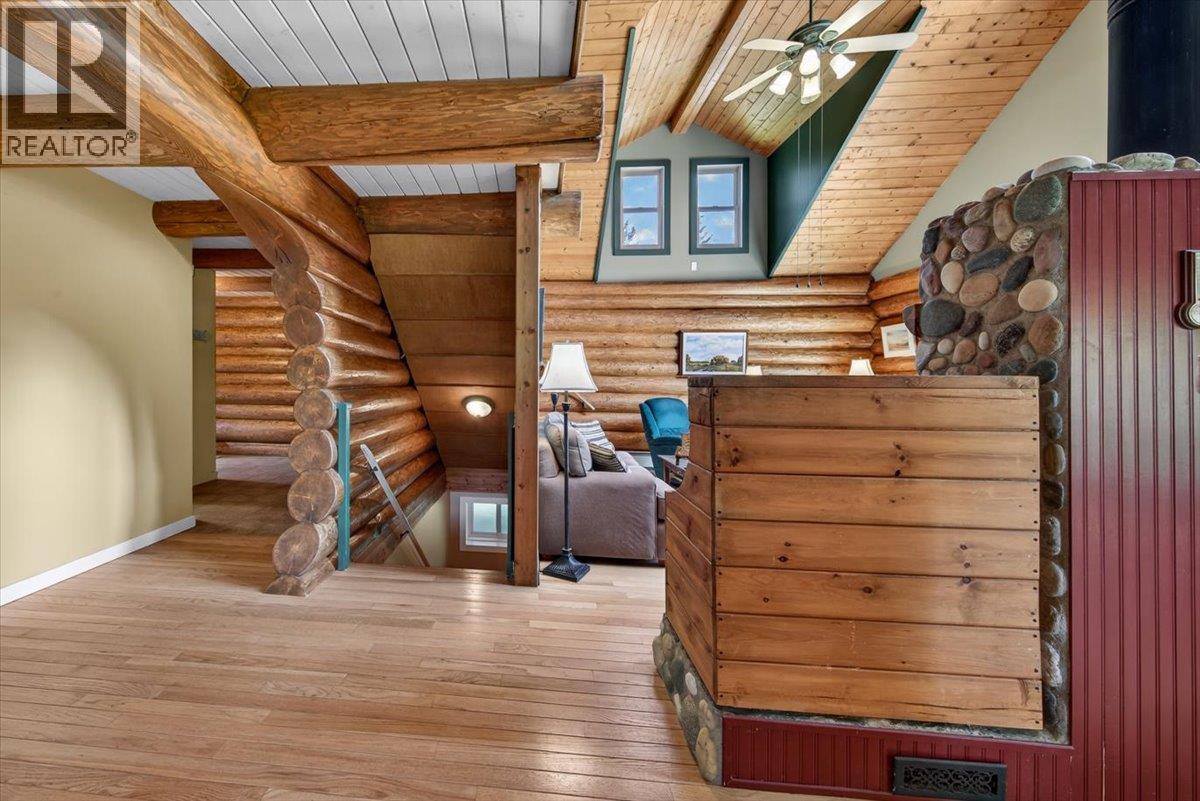 4985 Ogilvey Avenue, Fairmont Hot Springs, British Columbia  V0B 1L1 - Photo 12 - 10387337