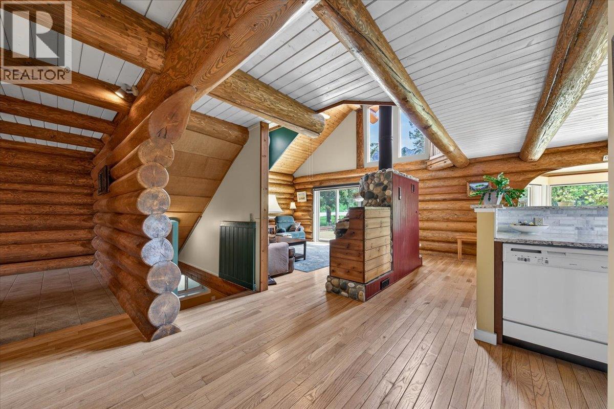 4985 Ogilvey Avenue, Fairmont Hot Springs, British Columbia  V0B 1L1 - Photo 14 - 10387337