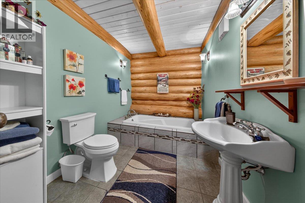 4985 Ogilvey Avenue, Fairmont Hot Springs, British Columbia  V0B 1L1 - Photo 24 - 10387337