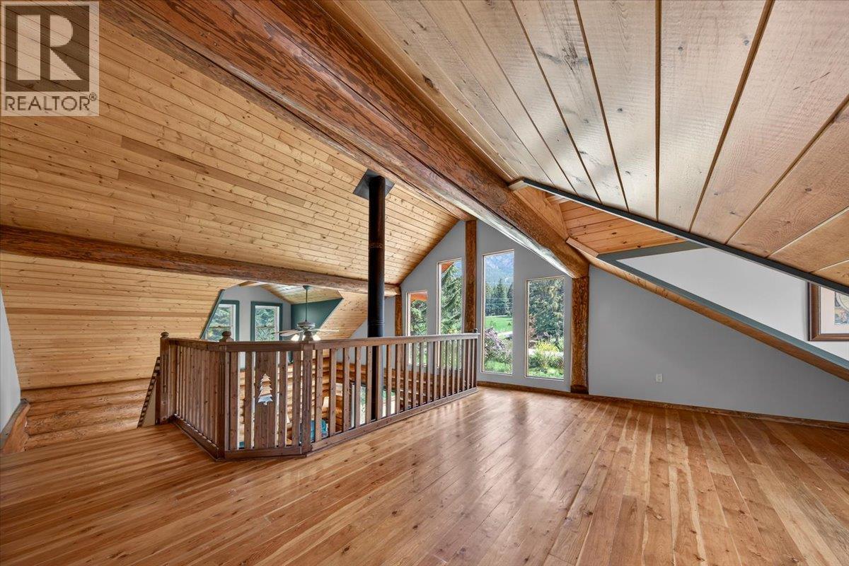 4985 Ogilvey Avenue, Fairmont Hot Springs, British Columbia  V0B 1L1 - Photo 28 - 10387337