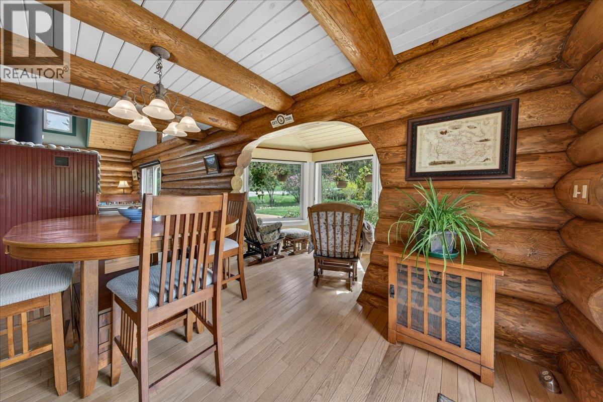 4985 Ogilvey Avenue, Fairmont Hot Springs, British Columbia  V0B 1L1 - Photo 4 - 10387337