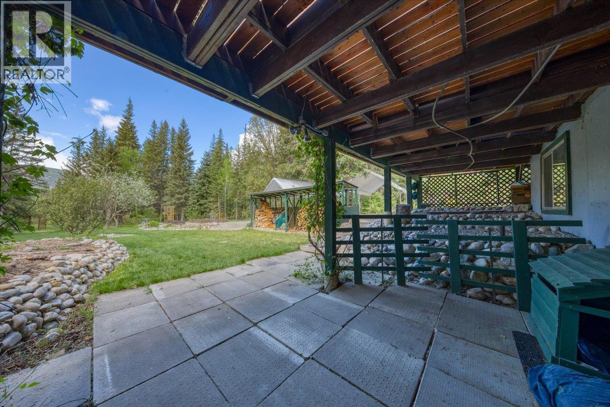 4985 Ogilvey Avenue, Fairmont Hot Springs, British Columbia  V0B 1L1 - Photo 54 - 10387337