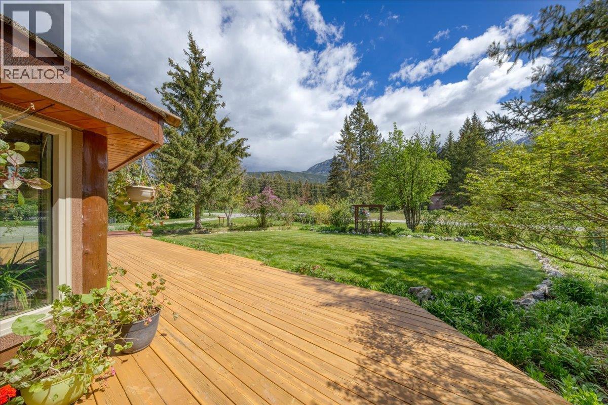 4985 Ogilvey Avenue, Fairmont Hot Springs, British Columbia  V0B 1L1 - Photo 60 - 10387337