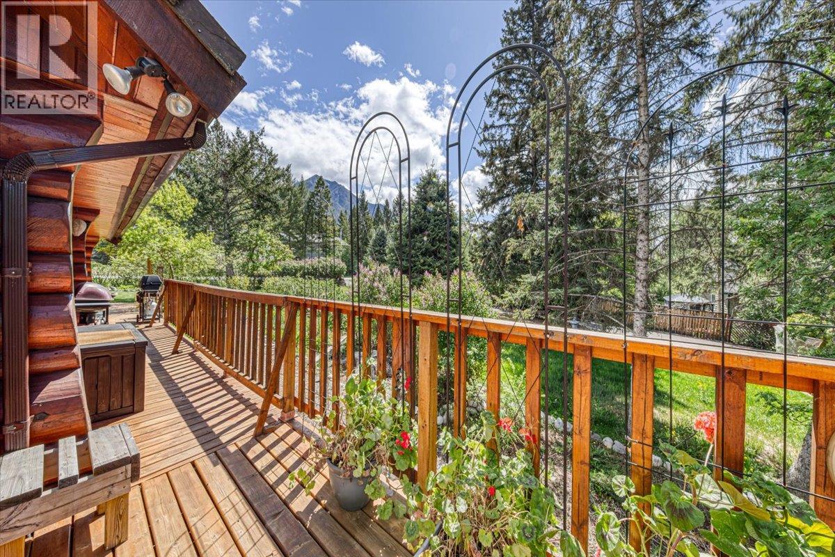 4985 Ogilvey Avenue, Fairmont Hot Springs, British Columbia  V0B 1L1 - Photo 65 - 10387337
