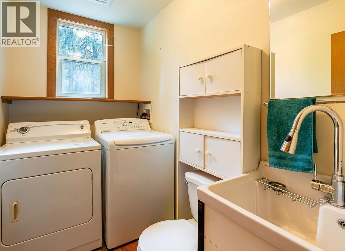 6257 Highway 3, Hedley, British Columbia  V0X 1K0 - Photo 13 - 10387836
