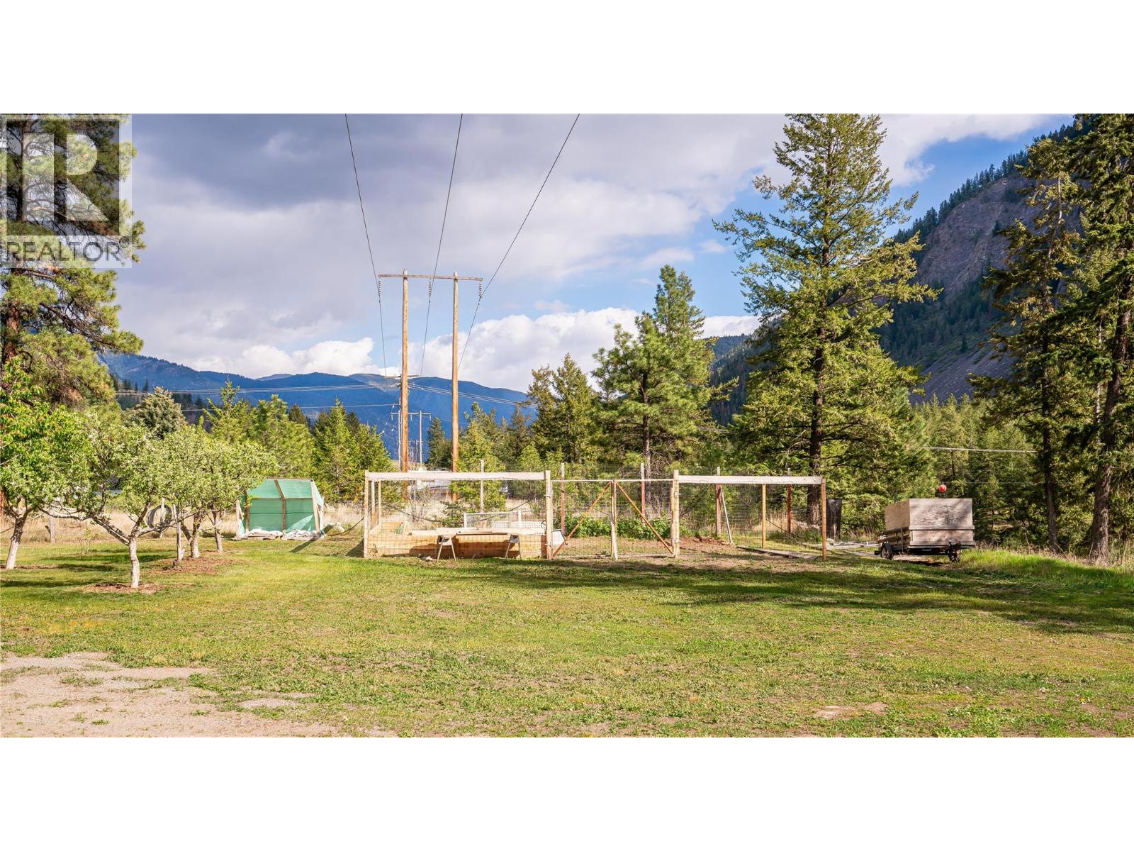 6257 Highway 3, Hedley, British Columbia  V0X 1K0 - Photo 15 - 10387836