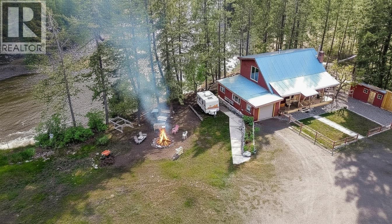6257 Highway 3, Hedley, British Columbia  V0X 1K0 - Photo 3 - 10387836