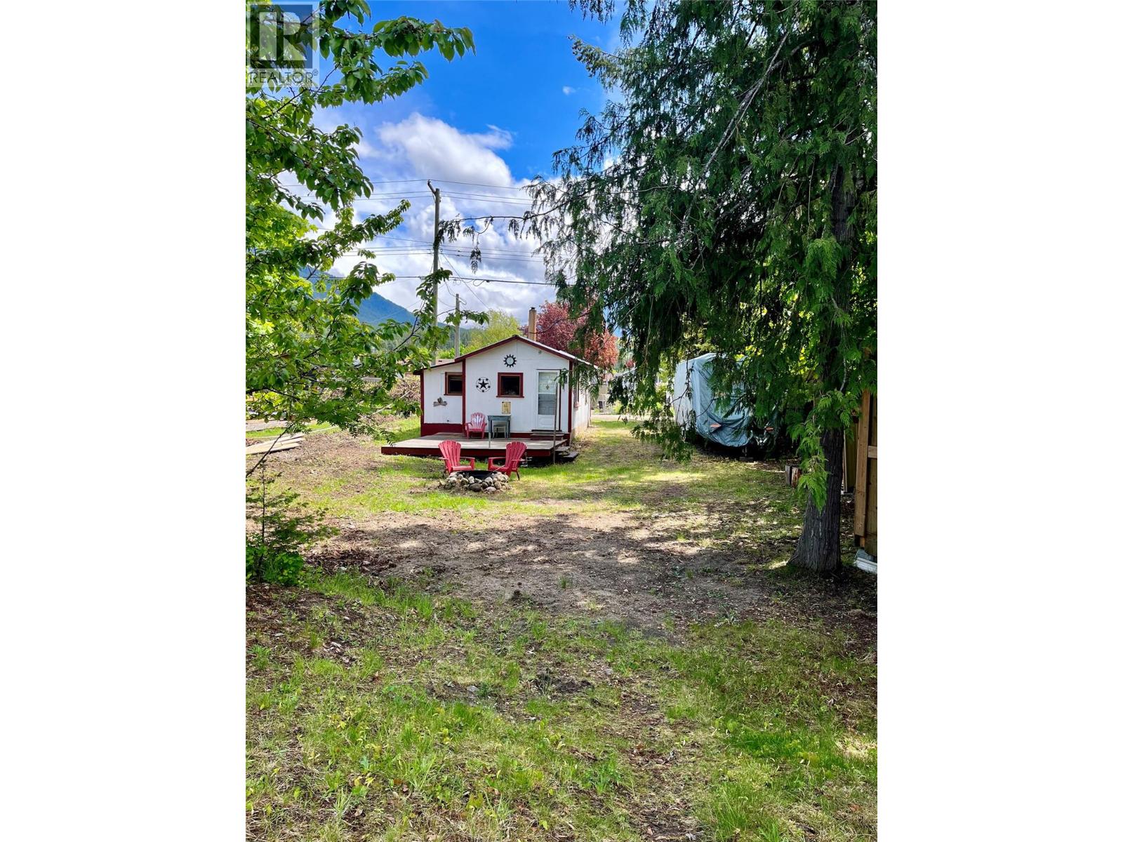 305 8th Avenue Nw, Nakusp, British Columbia  V0G 1R0 - Photo 6 - 10387835