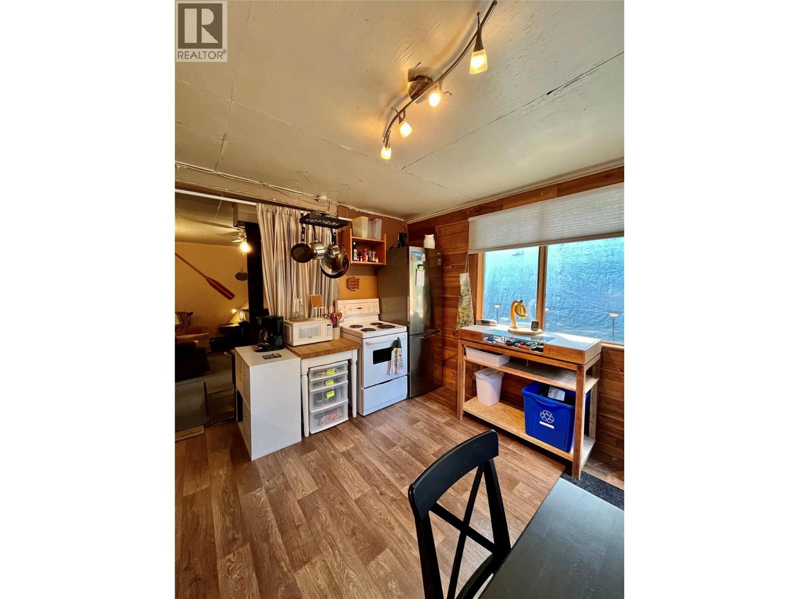 305 8th Avenue Nw, Nakusp, British Columbia  V0G 1R0 - Photo 9 - 10387835