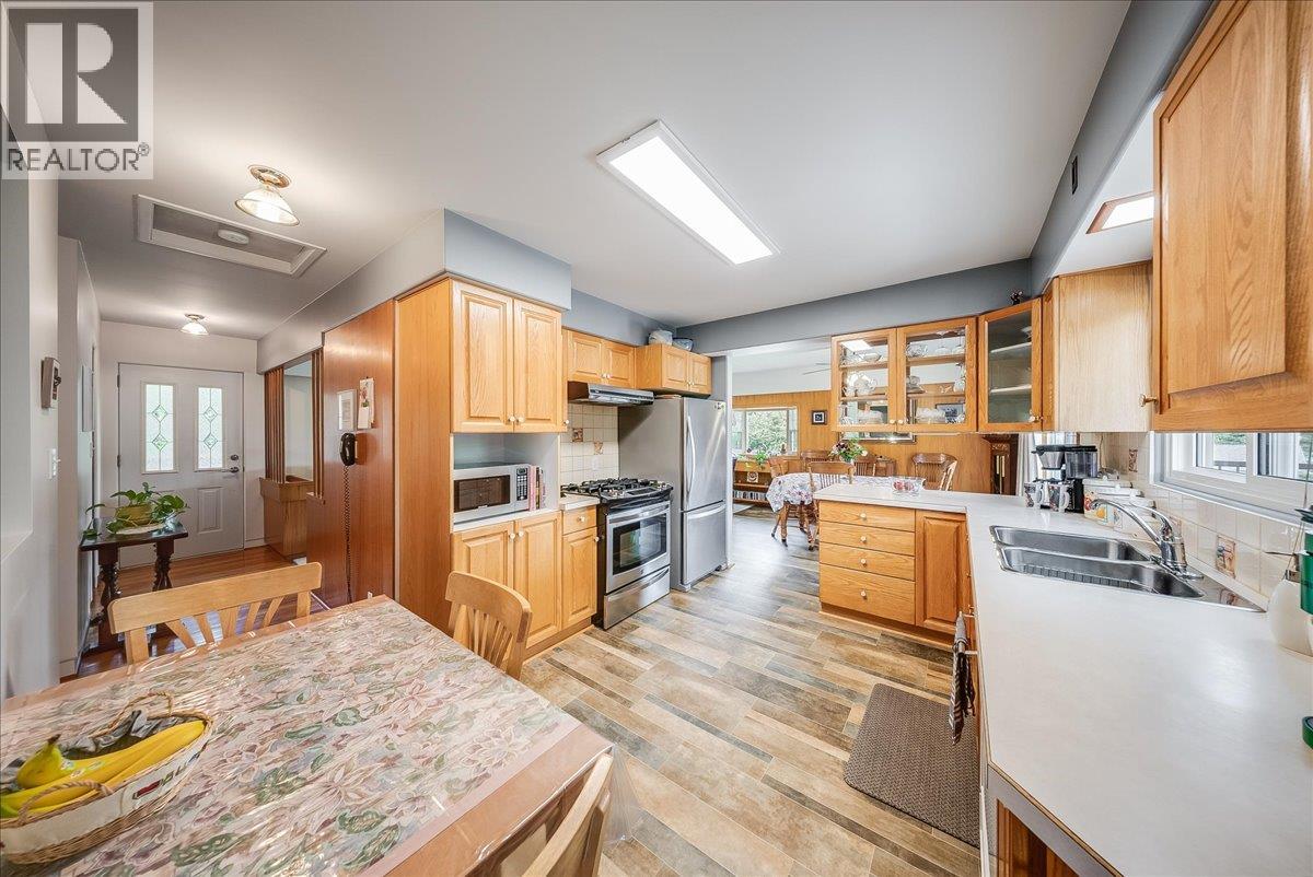 602 Schofield Highway, Warfield, British Columbia  V1R 2G8 - Photo 5 - 10387614
