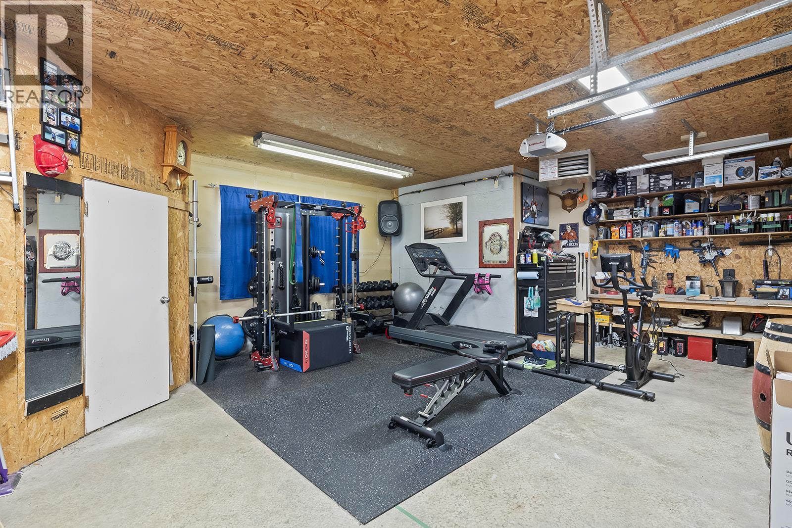 2239 Mayer Road, Kelowna, British Columbia  V1W 2G2 - Photo 33 - 10387807