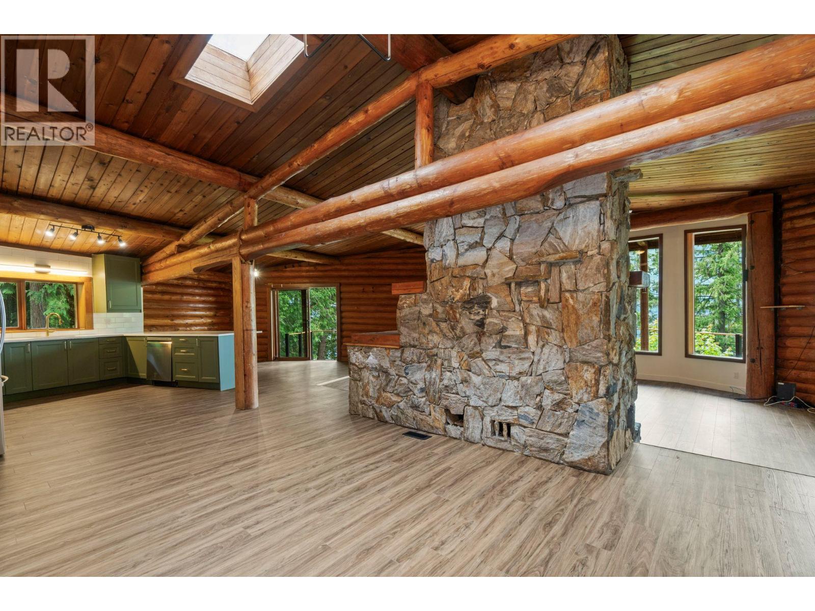 5773 Sunnybrae Canoe Point Road, Tappen, British Columbia  V0E 2X1 - Photo 14 - 10386387