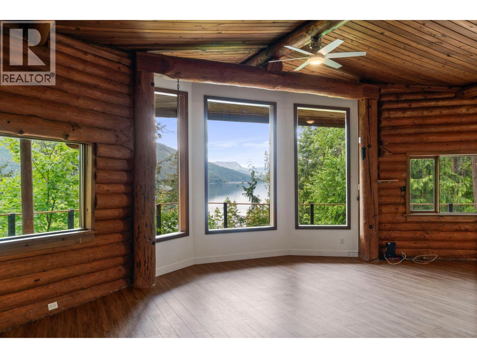 5773 Sunnybrae Canoe Point Road, Tappen, British Columbia  V0E 2X1 - Photo 18 - 10386387
