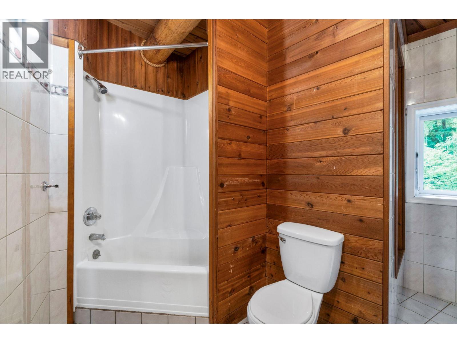5773 Sunnybrae Canoe Point Road, Tappen, British Columbia  V0E 2X1 - Photo 35 - 10386387