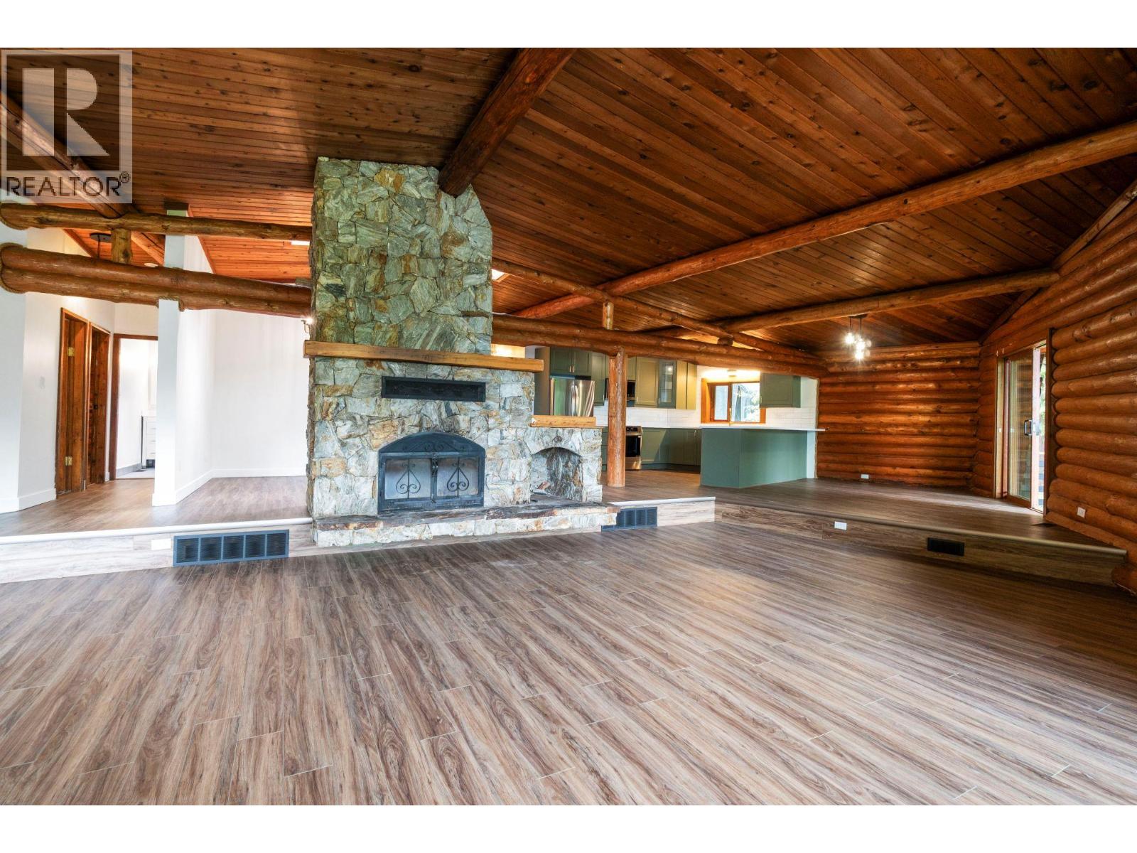 5773 Sunnybrae Canoe Point Road, Tappen, British Columbia  V0E 2X1 - Photo 8 - 10386387