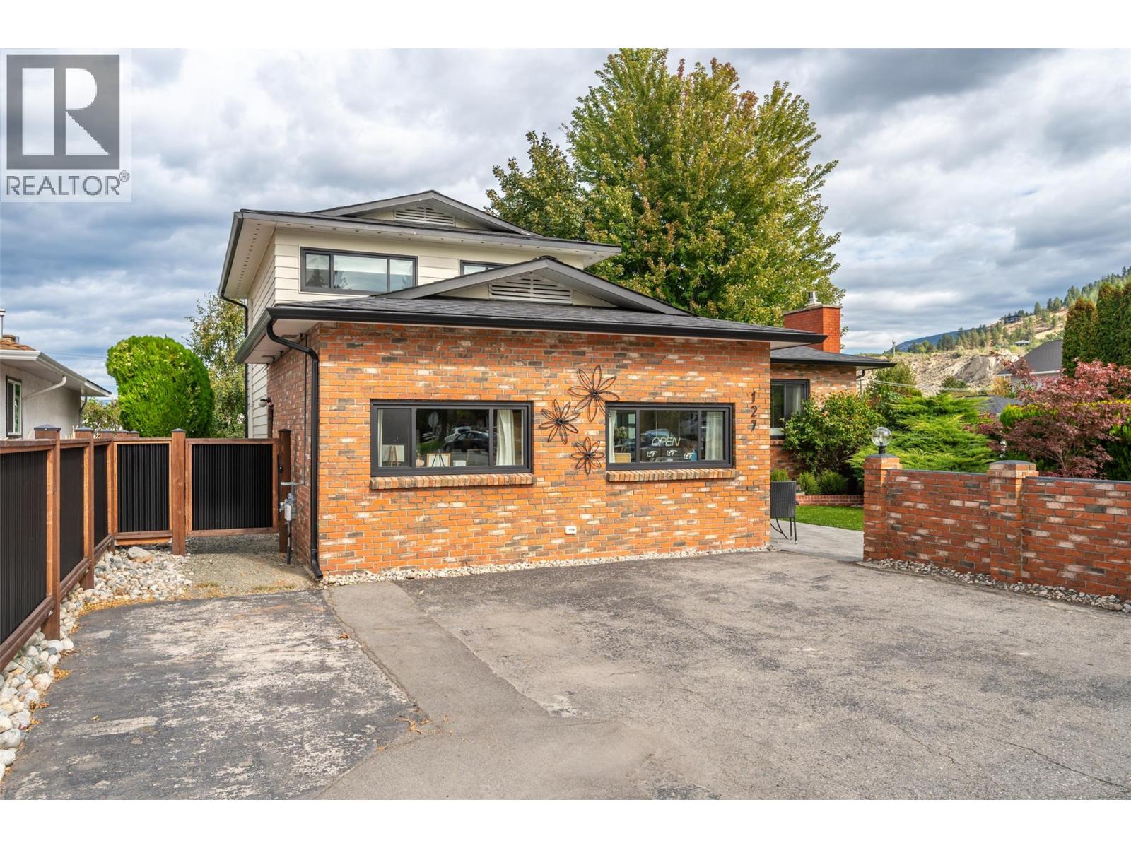 127 Elm Avenue, Penticton, British Columbia  V2A 3W1 - Photo 3 - 10387838