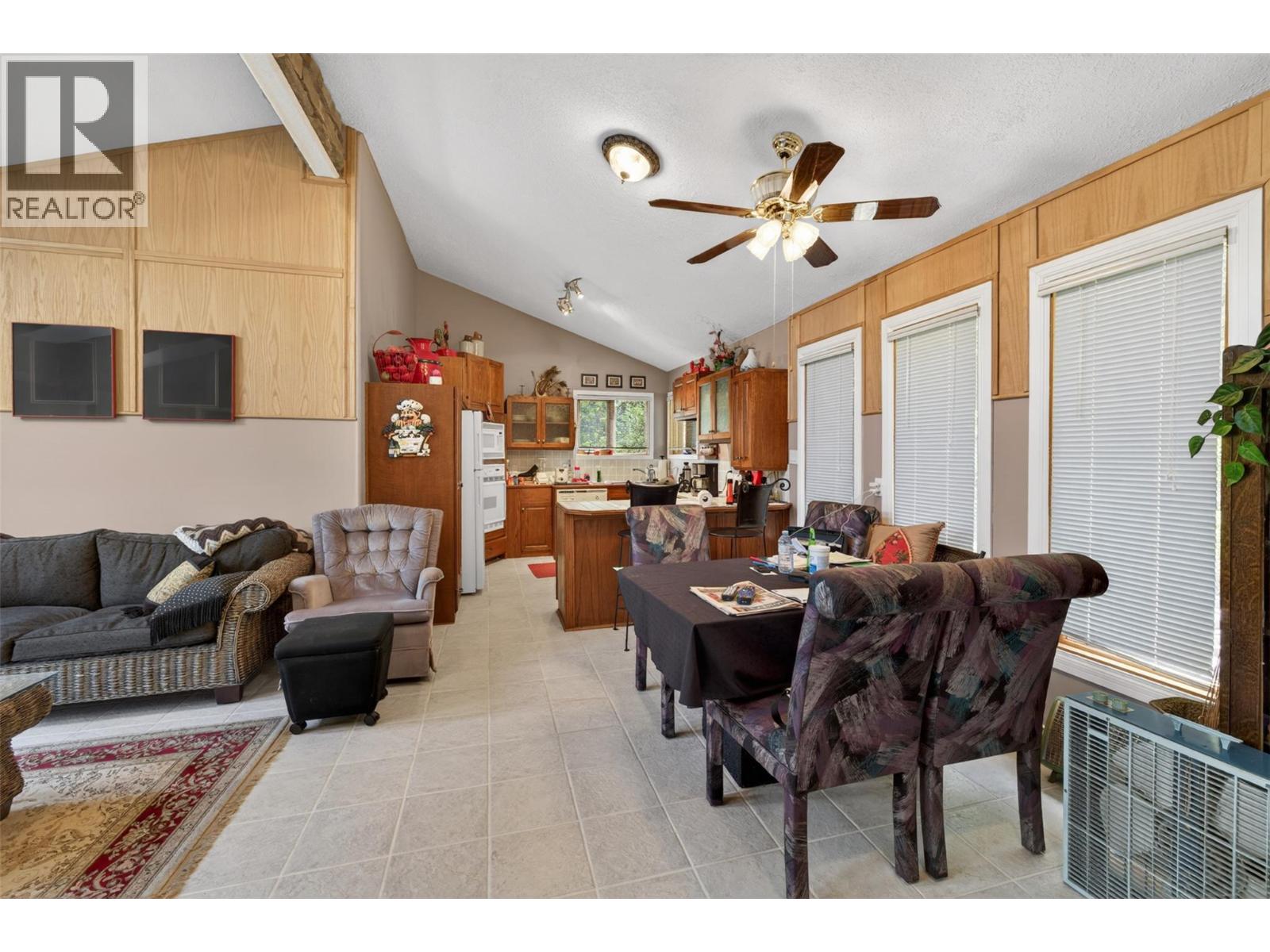 6035 Columbia Lake Road, Fairmont Hot Springs, British Columbia  V0B 1L1 - Photo 12 - 10387851