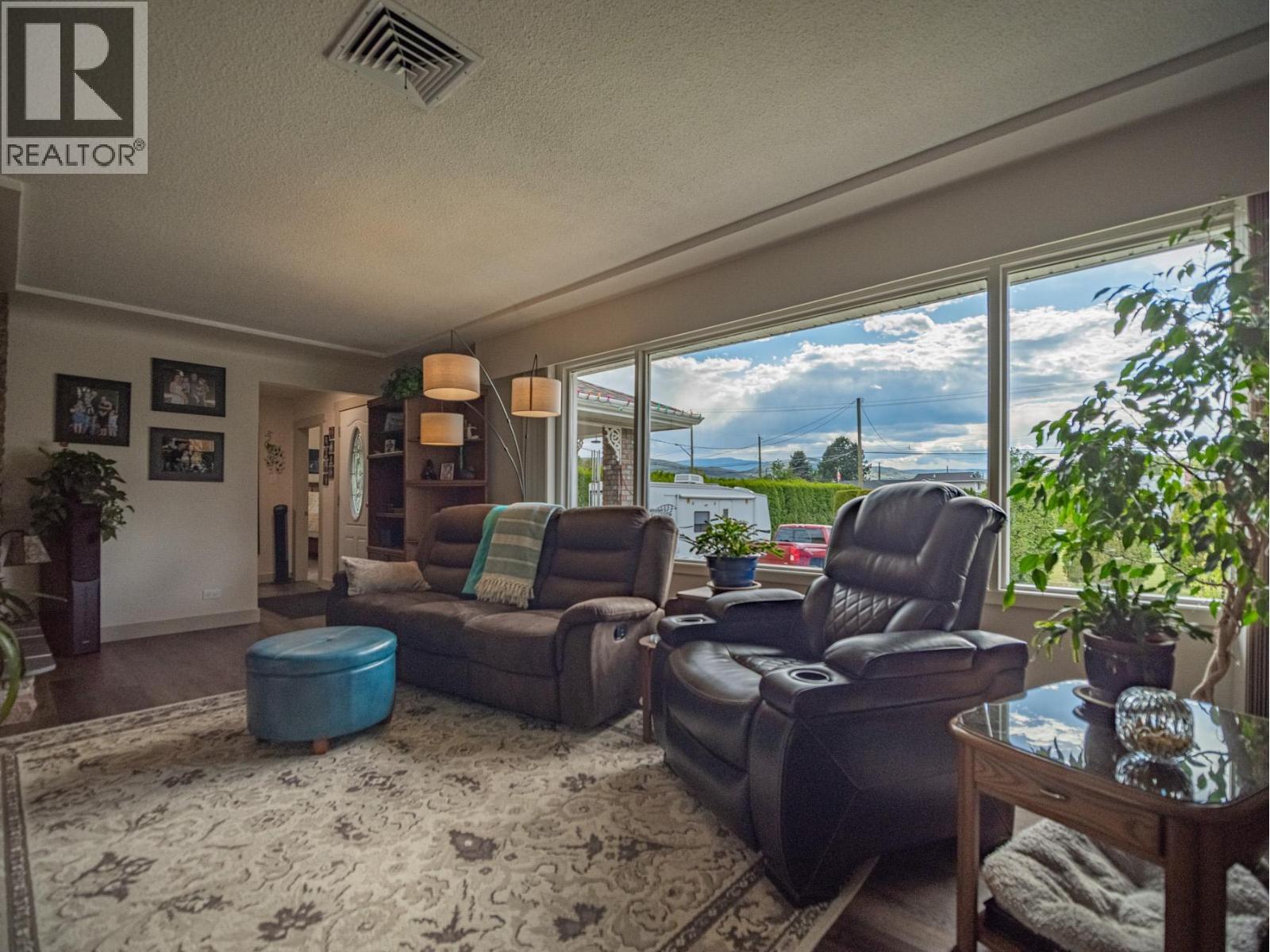 869 Schreiner Street, Kamloops, British Columbia  V2B 5V6 - Photo 11 - 10387728