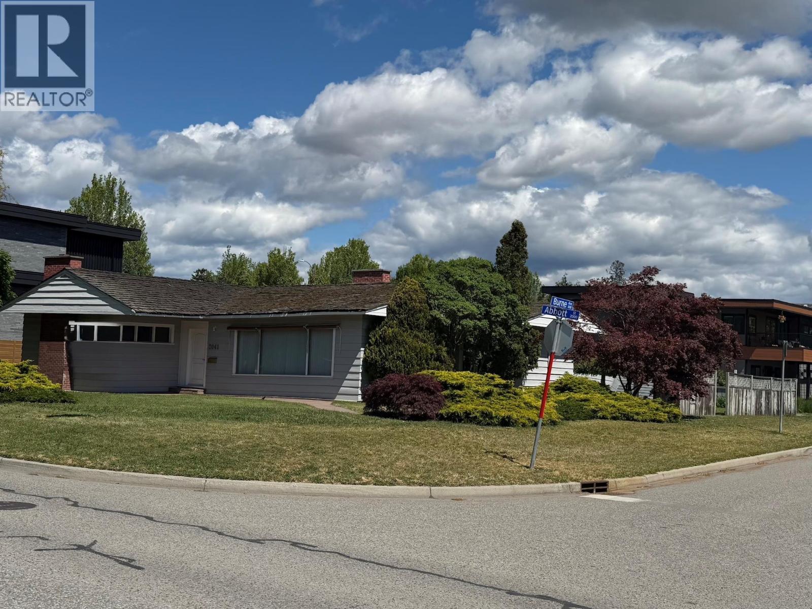 2041 Abbott Street, Kelowna, British Columbia  V1Y 1C4 - Photo 12 - 10387898