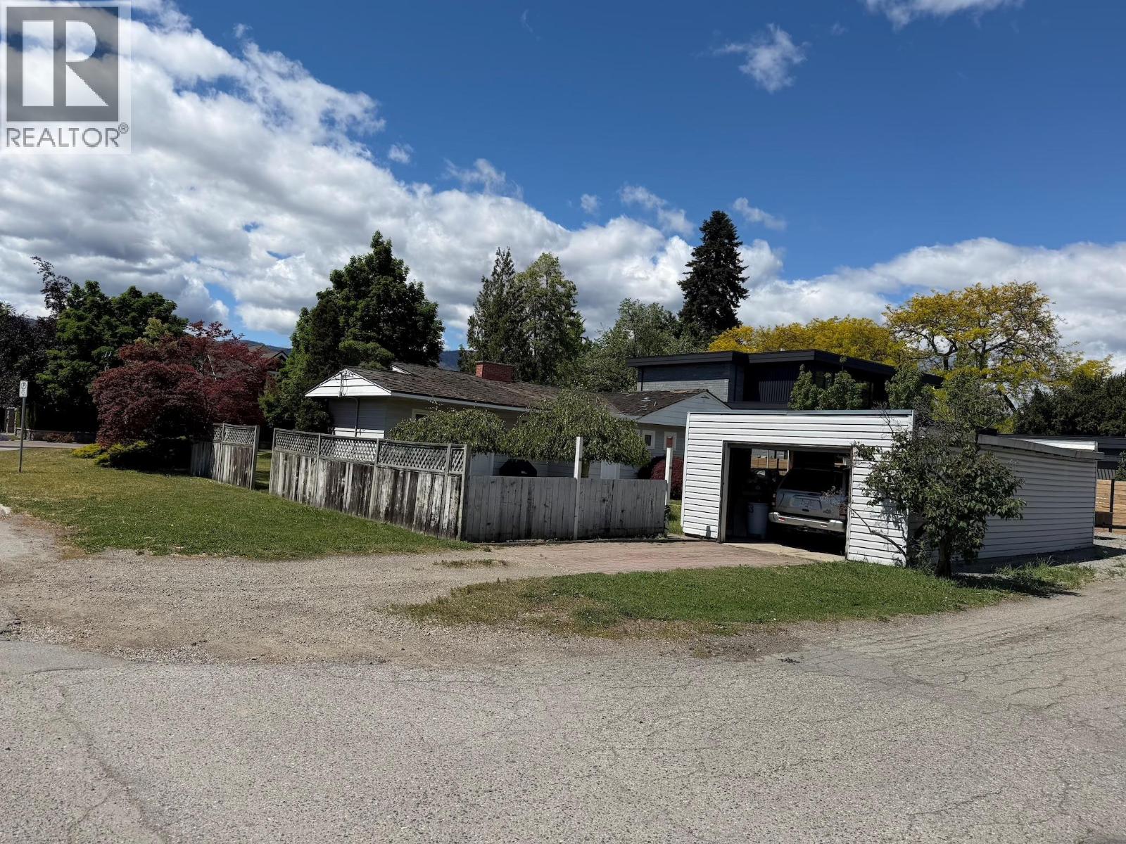 2041 Abbott Street, Kelowna, British Columbia  V1Y 1C4 - Photo 14 - 10387898