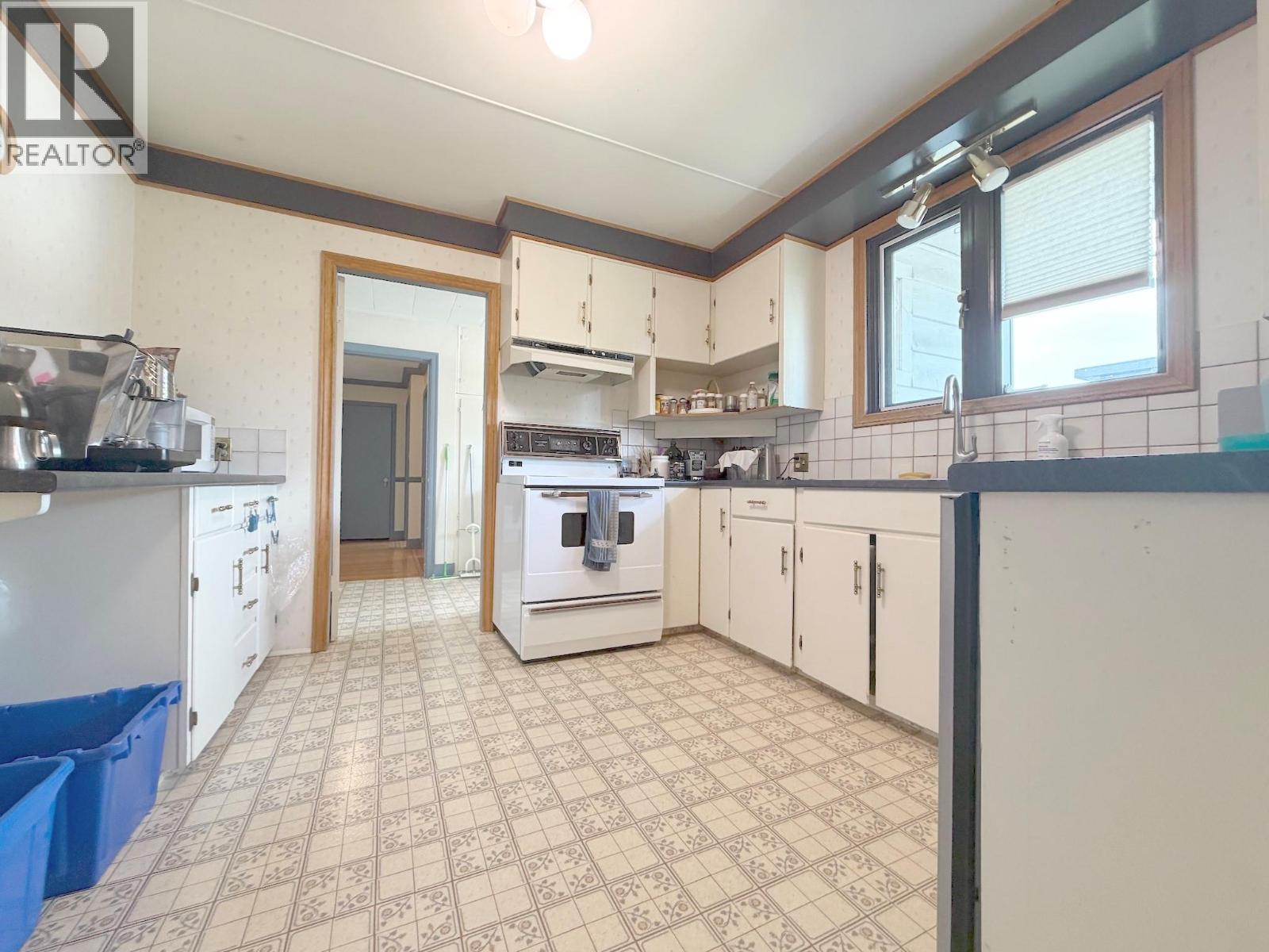 2041 Abbott Street, Kelowna, British Columbia  V1Y 1C4 - Photo 23 - 10387898